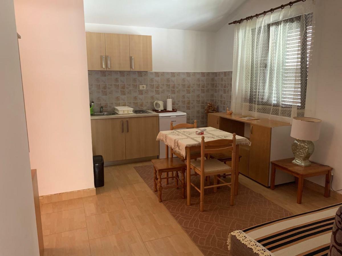 Apartments Zvicer - Milica 부드바 외부 사진